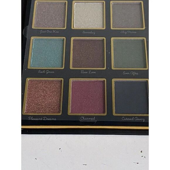 Disney Princess Snow White Eyeshadow Palette Eye Makeup 12 Color Taste Beauty - Picture 7 of 12